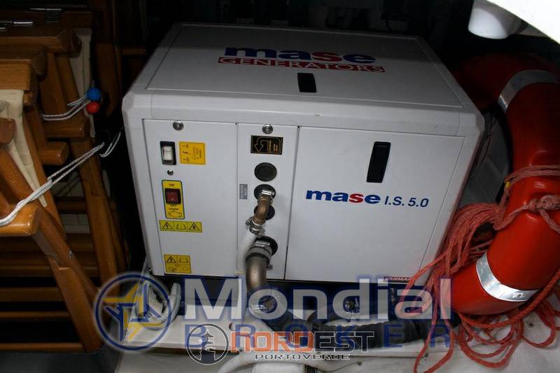 Cantieri estensi Goldstar 400 s