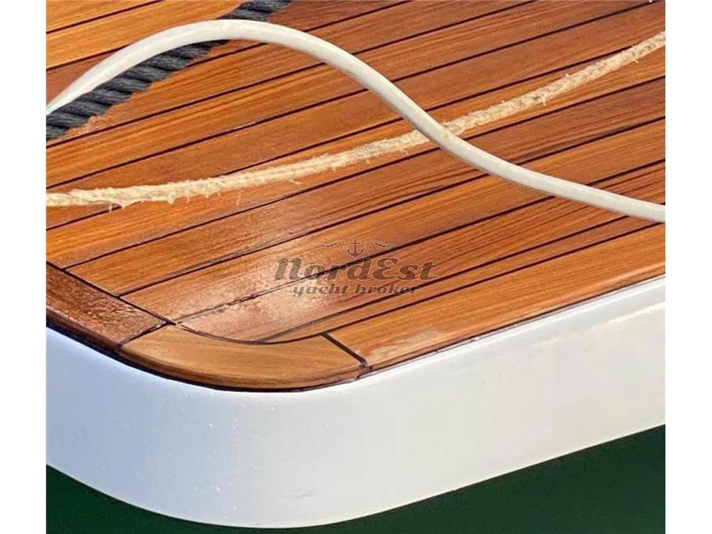 Ferretti 36 fly