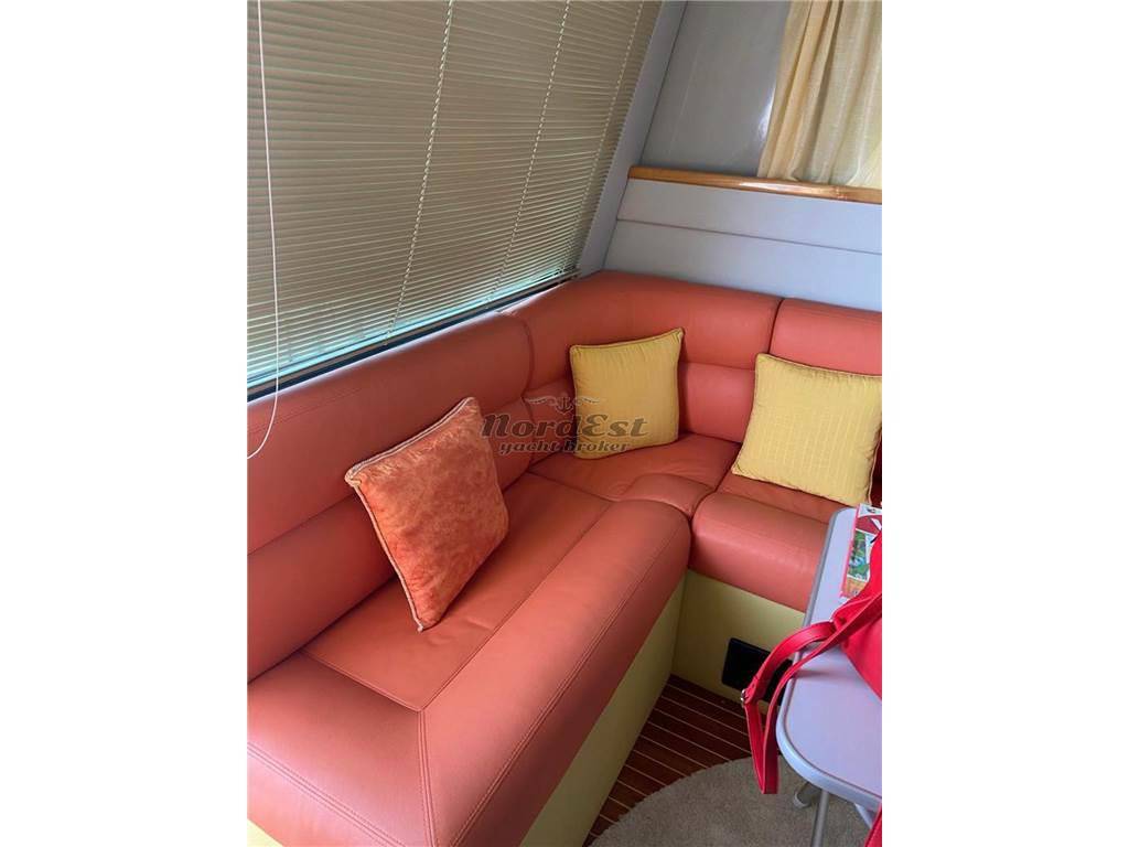 Ferretti 36 fly
