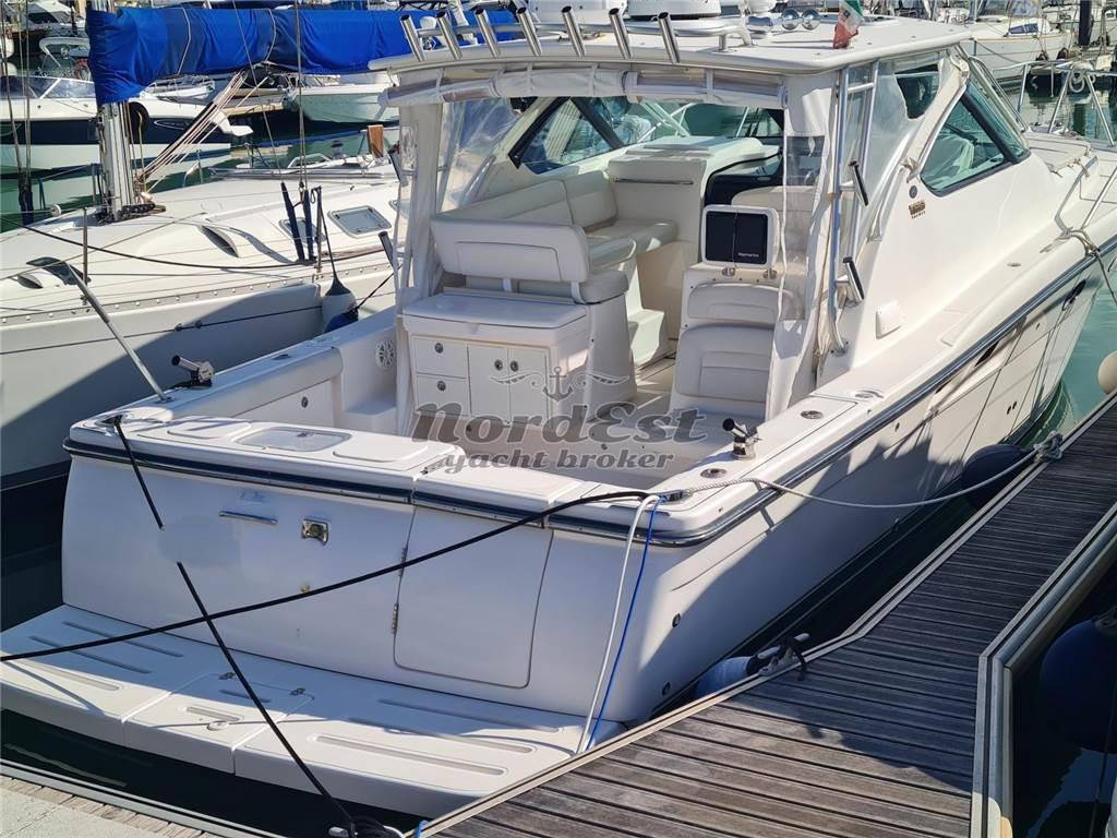 Tiara 3600 hard top ht