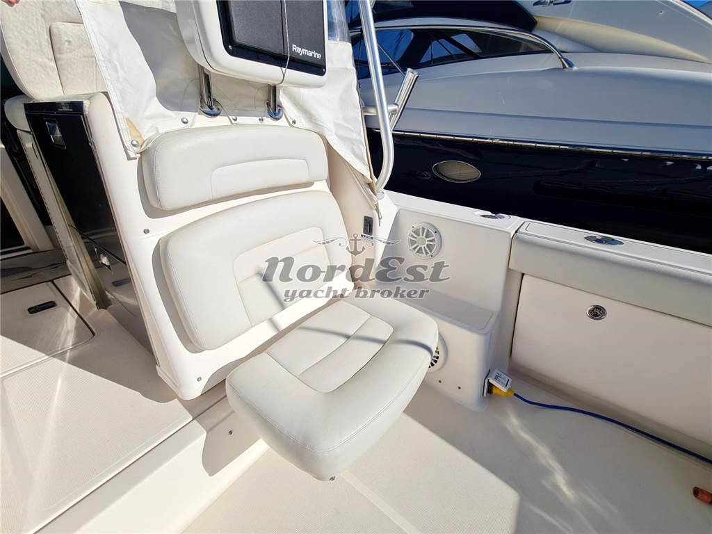 Tiara 3600 hard top ht