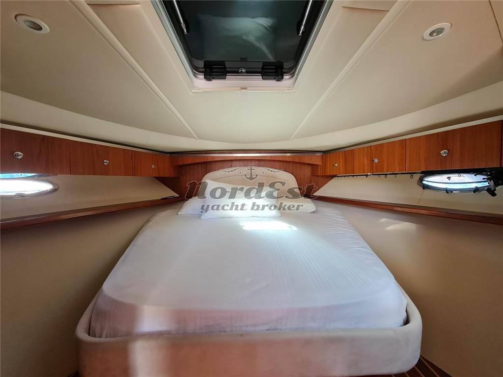 Tiara 3600 hard top ht