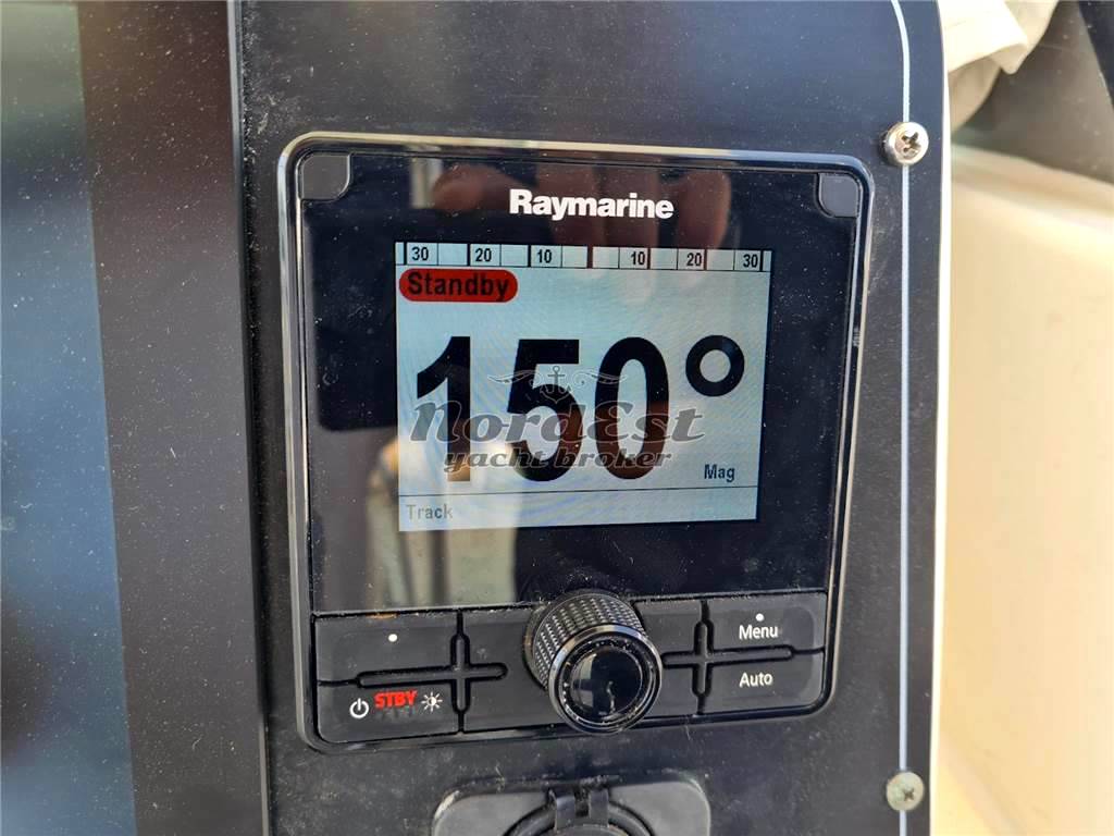 Boston whaler Outrage 28 (verado 300 - 2018)