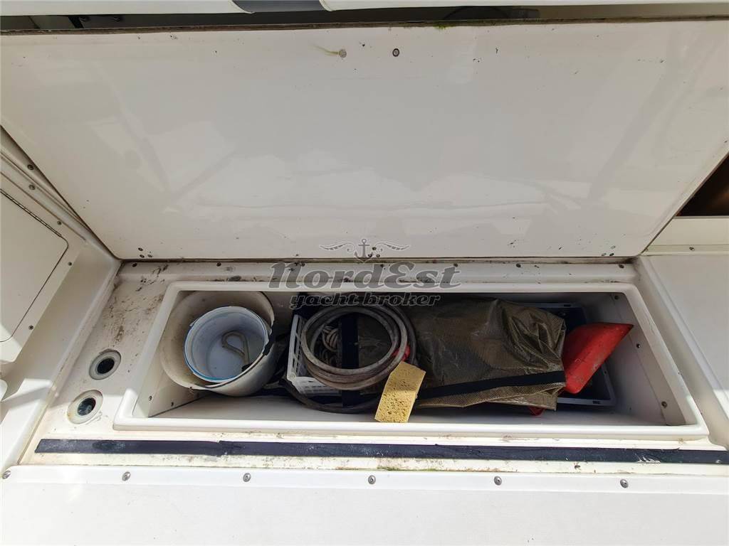 Boston whaler Outrage 28 (verado 300 - 2018)