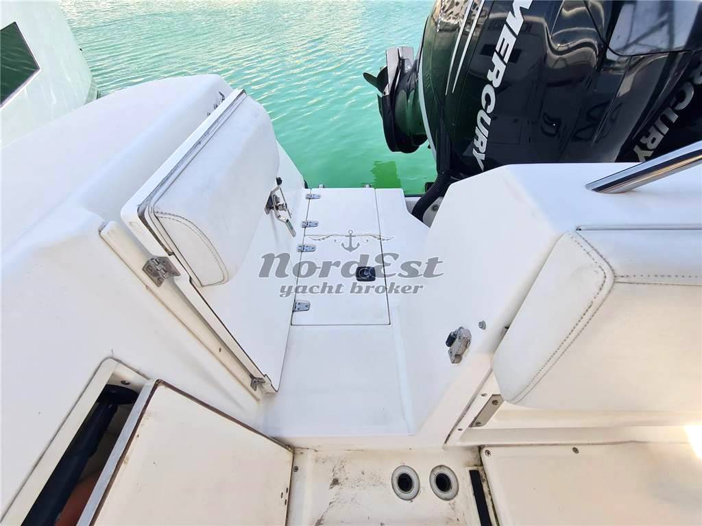 Boston whaler Outrage 28 (verado 300 - 2018)