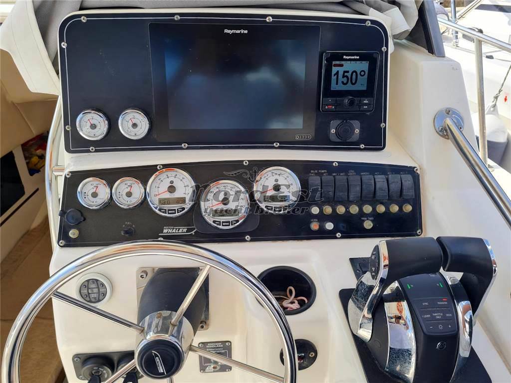 Boston whaler Outrage 28 (verado 300 - 2018)