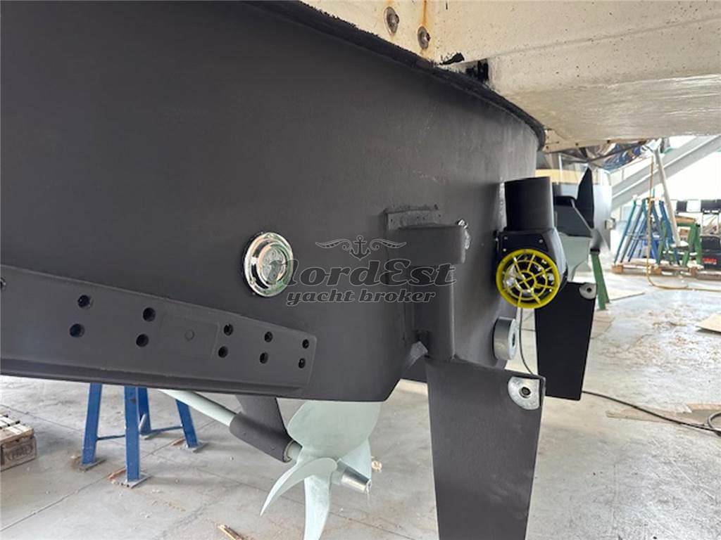 Cantieri estensi Bluetime 370