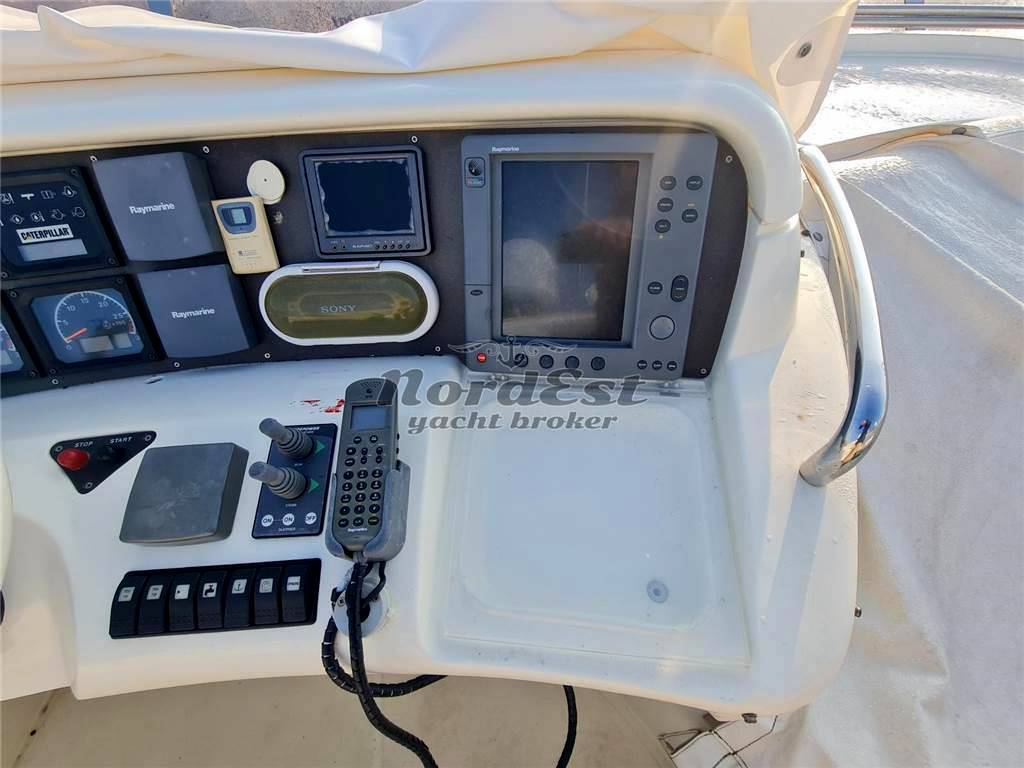 Azimut 55 fly