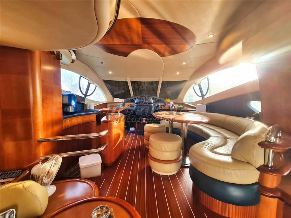 Azimut 55 fly
