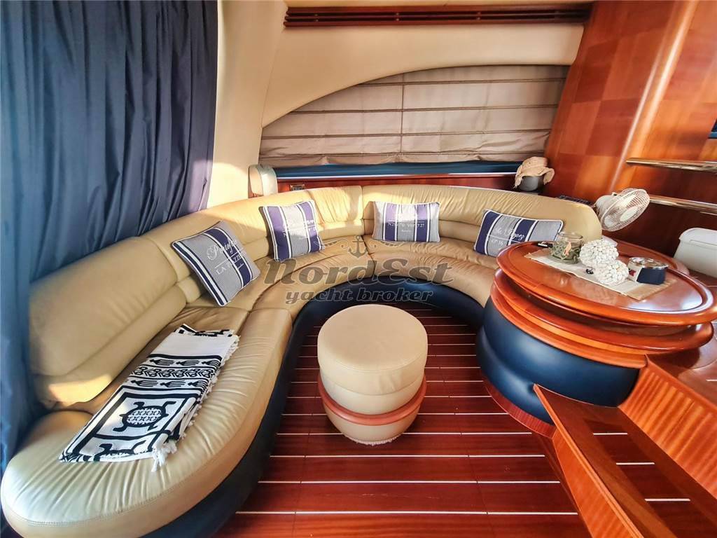 Azimut 55 fly