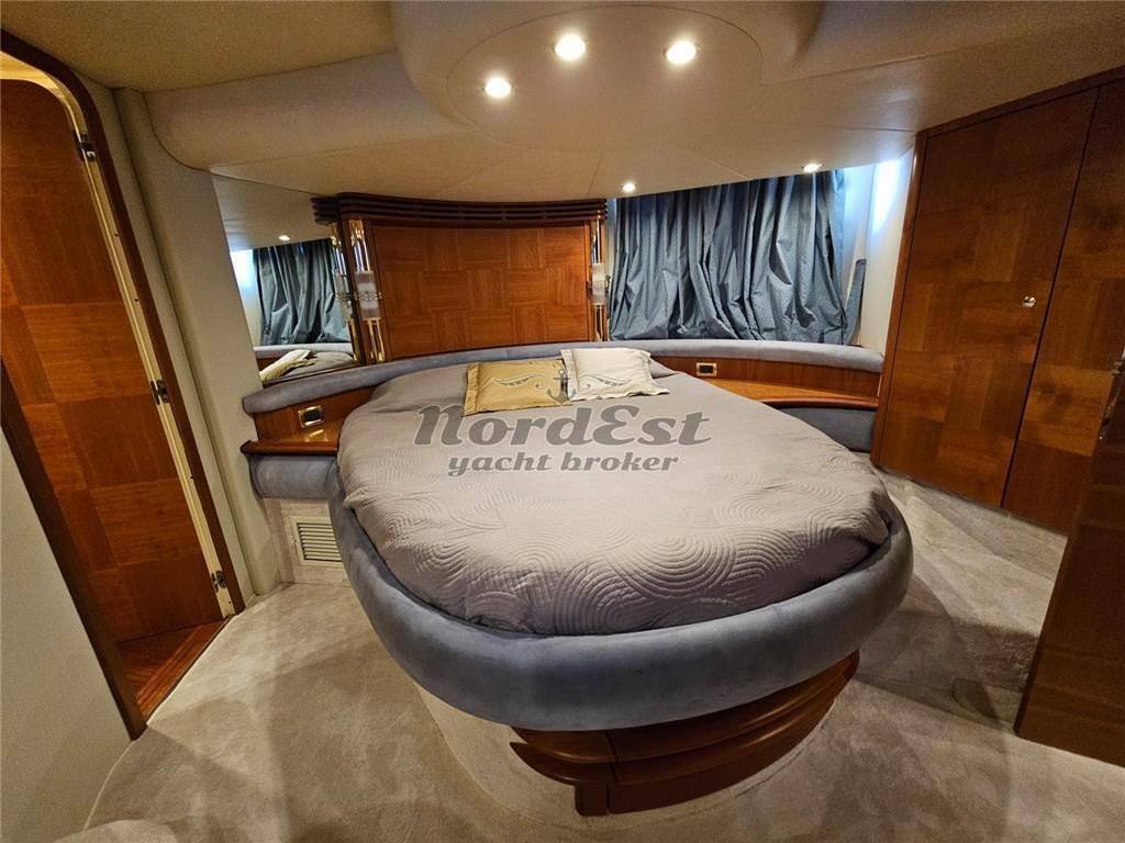 Azimut 55 fly