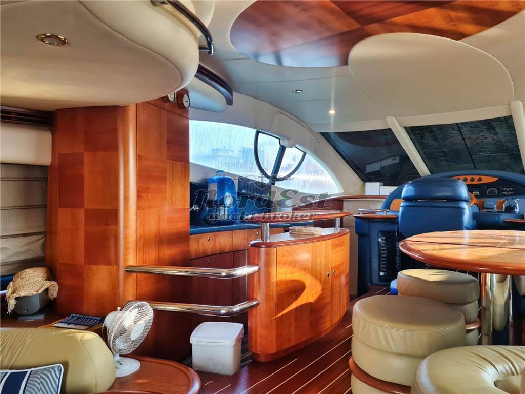 Azimut 55 fly
