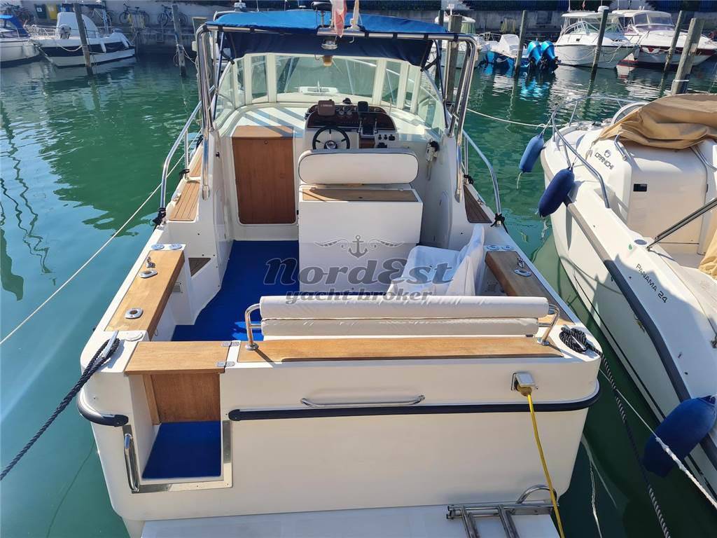 Starlight wide track Fisherman 27 (diesel)