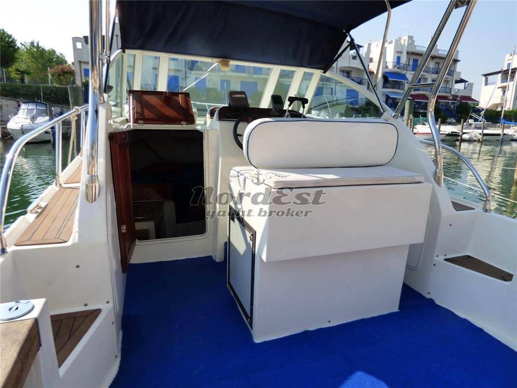 Starlight wide track Fisherman 27 (diesel)