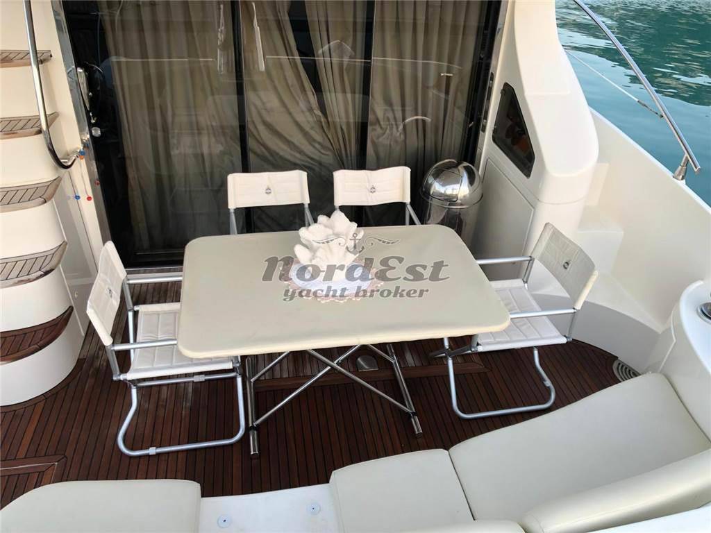 Azimut 50 fly