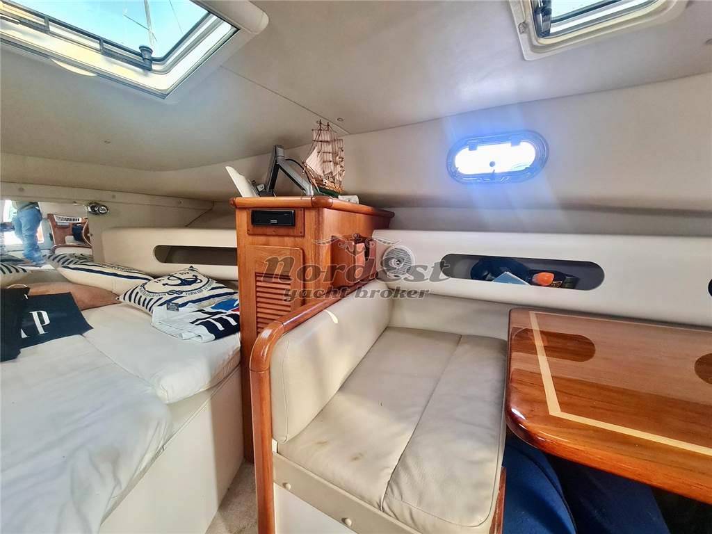 Pursuit 3100 offshore