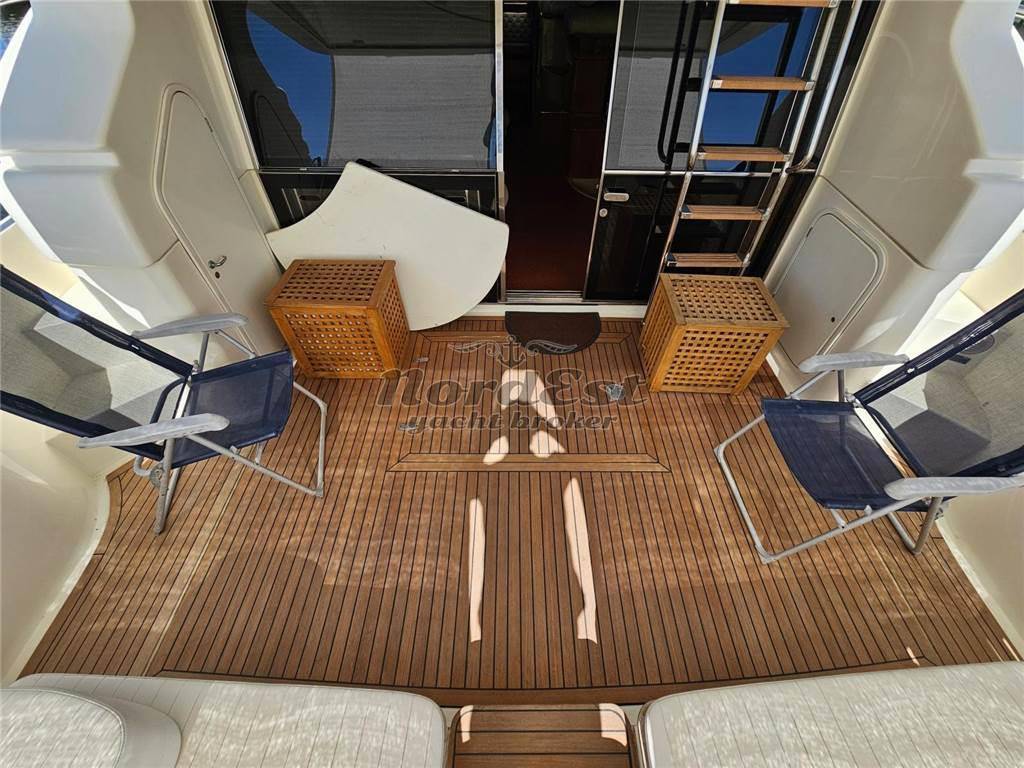 Ferretti 46