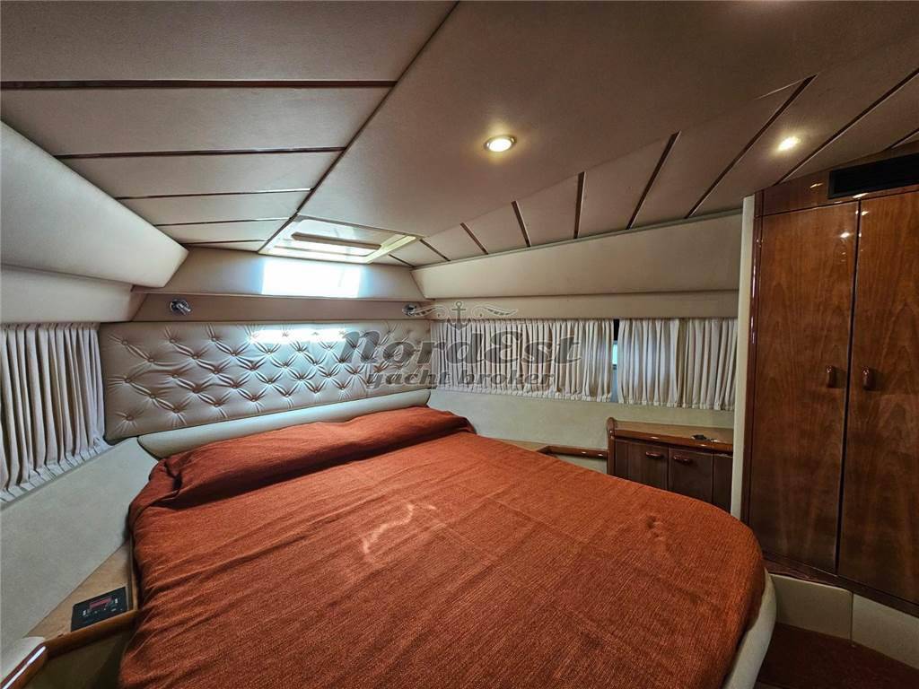 Ferretti 46