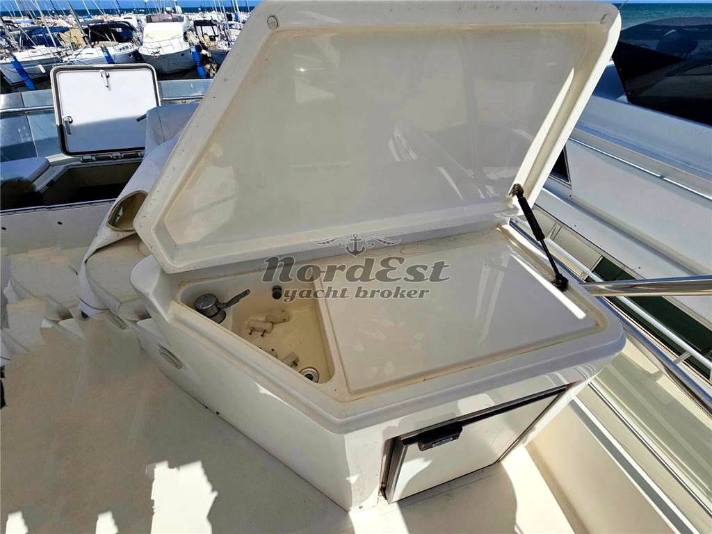 Ferretti 46
