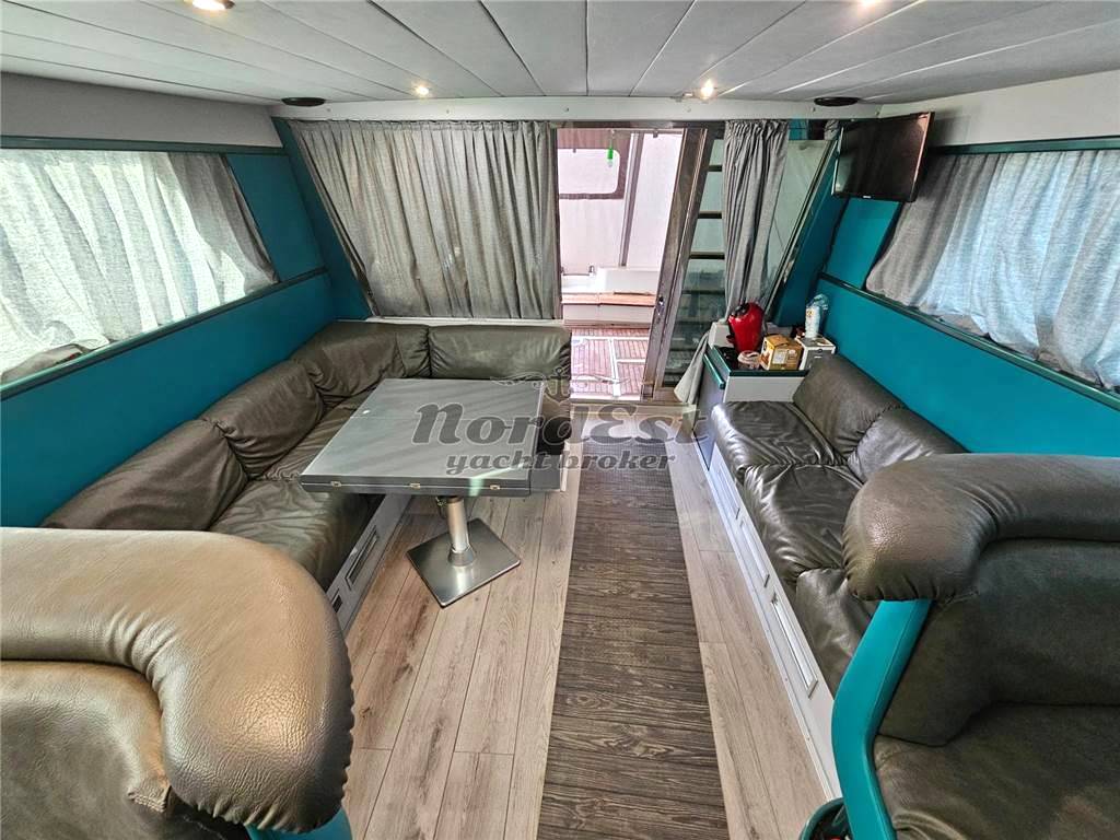 Ferretti 39