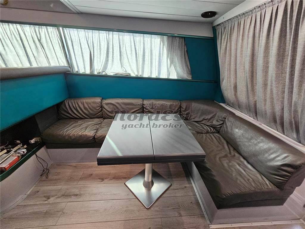 Ferretti 39