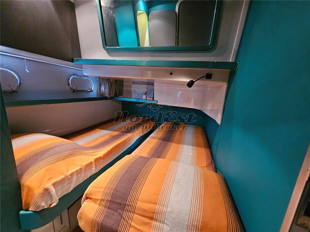 Ferretti 39