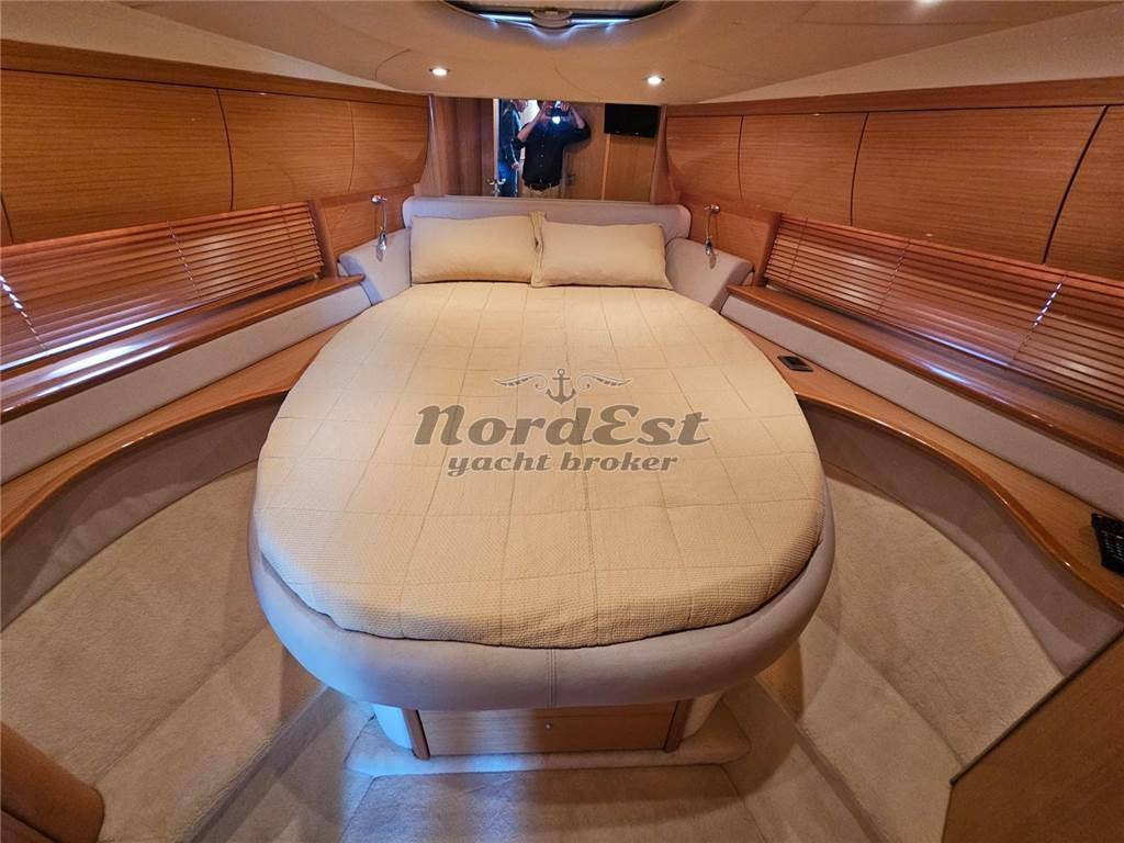 Atlantis 47 ht hard top