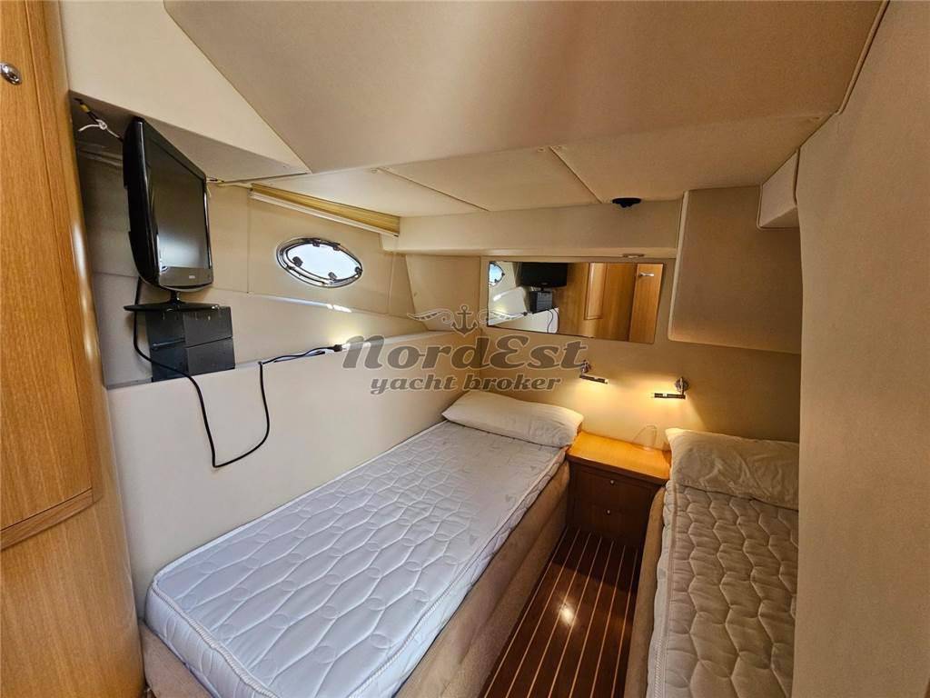 Rodman 44 fly - ips 500