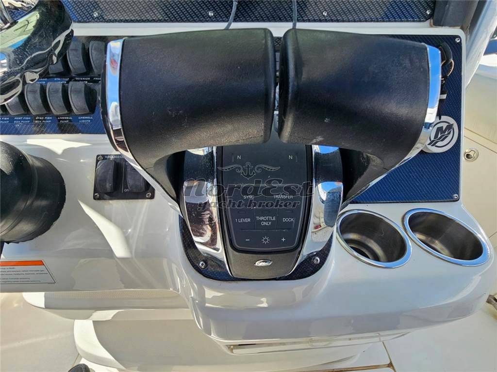 Boston whaler 280 outrage 28