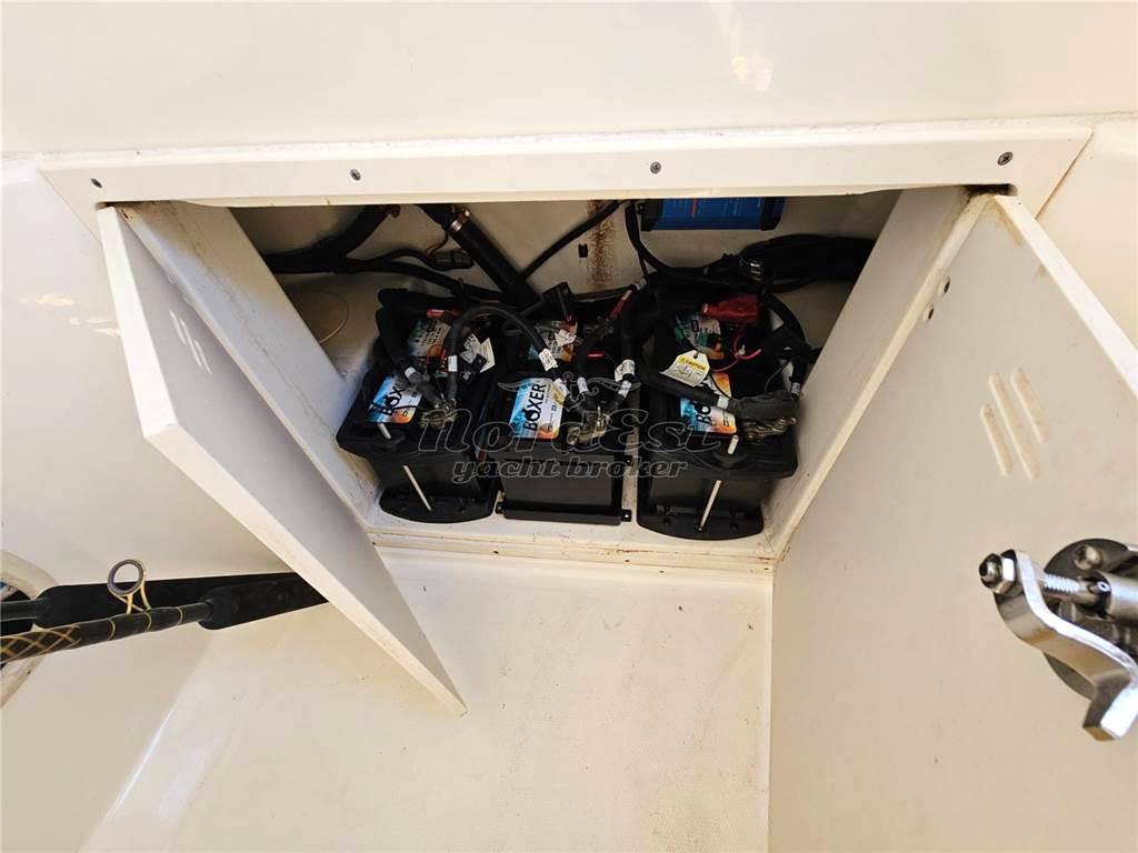 Boston whaler 280 outrage 28