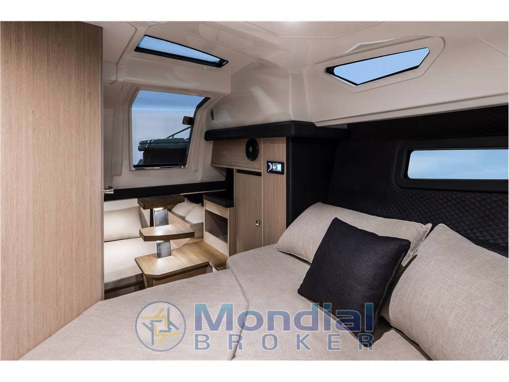 Cranchi yachts E30 endurance