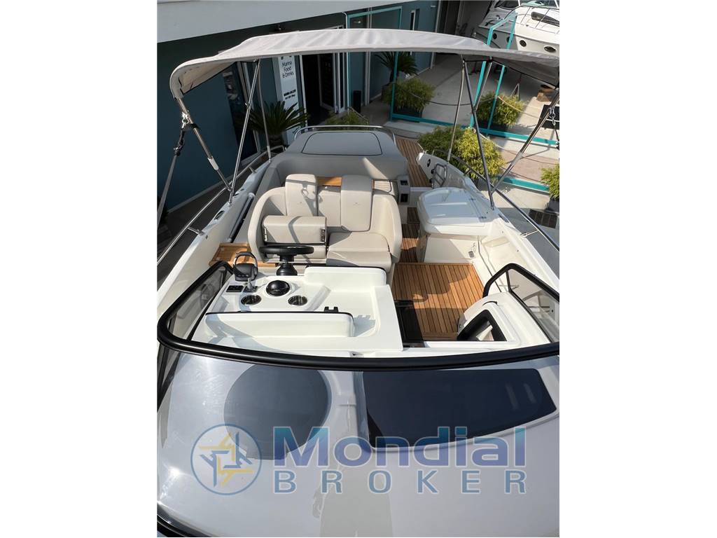 Cranchi yachts E30 endurance