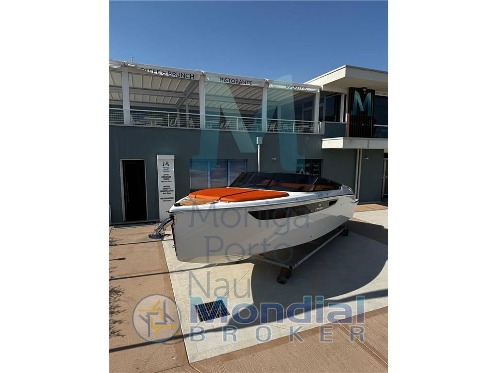 Cranchi yachts E26 classic