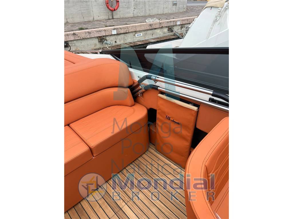 Cranchi yachts E26 classic
