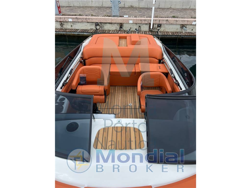 Cranchi yachts E26 classic