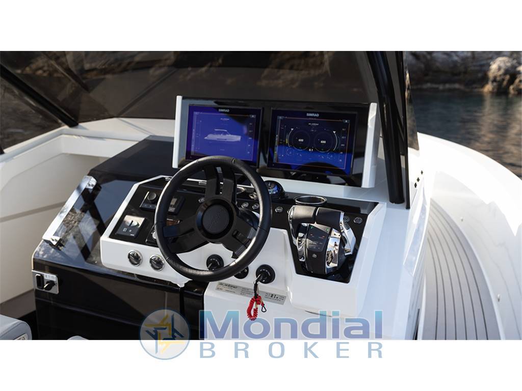 De antonio yachts D36