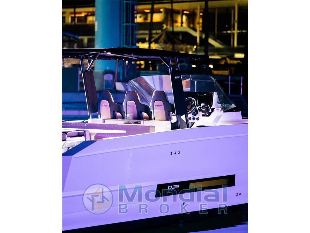 De antonio yachts D32