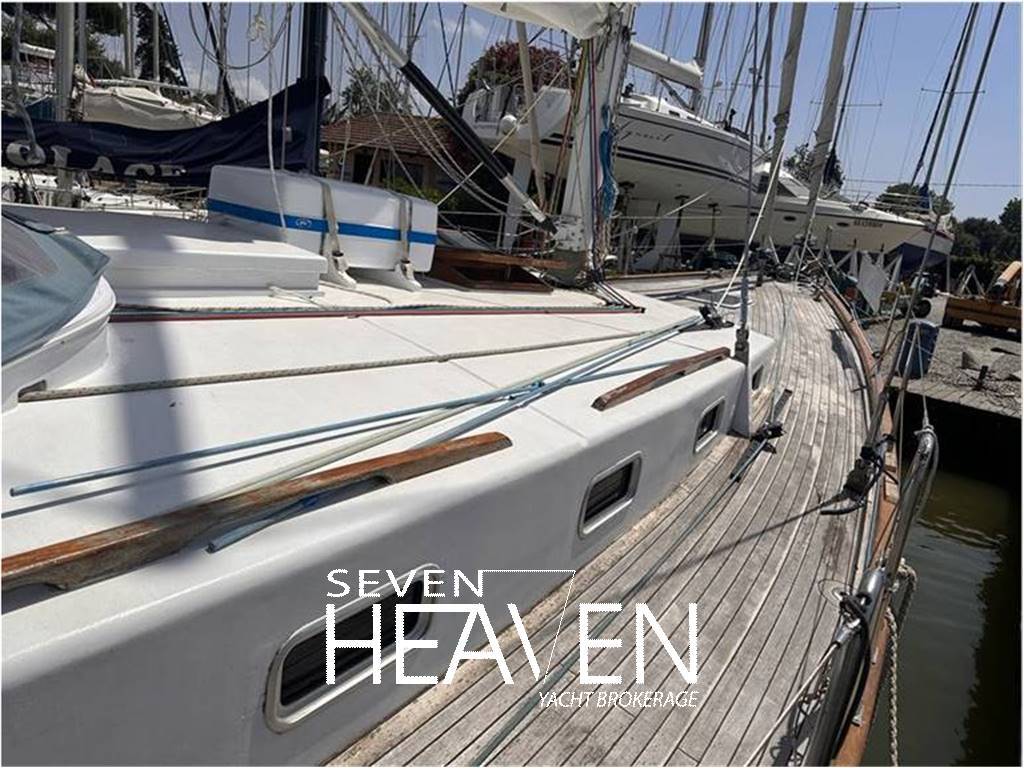 Privilege 50 romani design