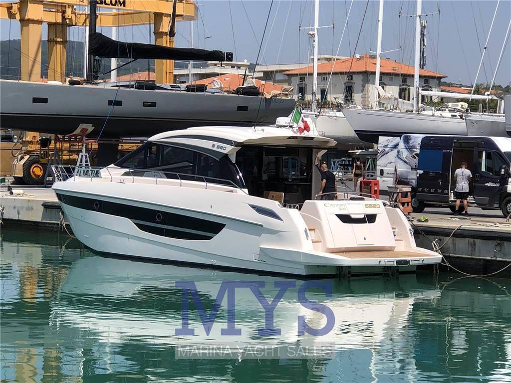 Cayman yachts S520 new