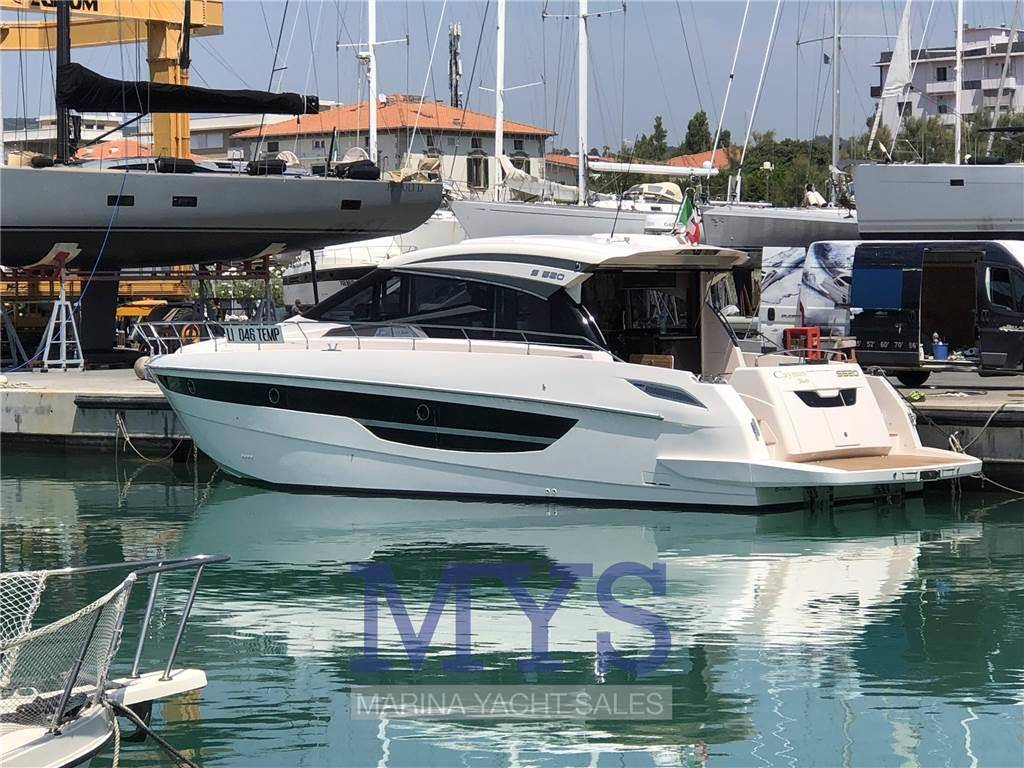 Cayman yachts S520 new