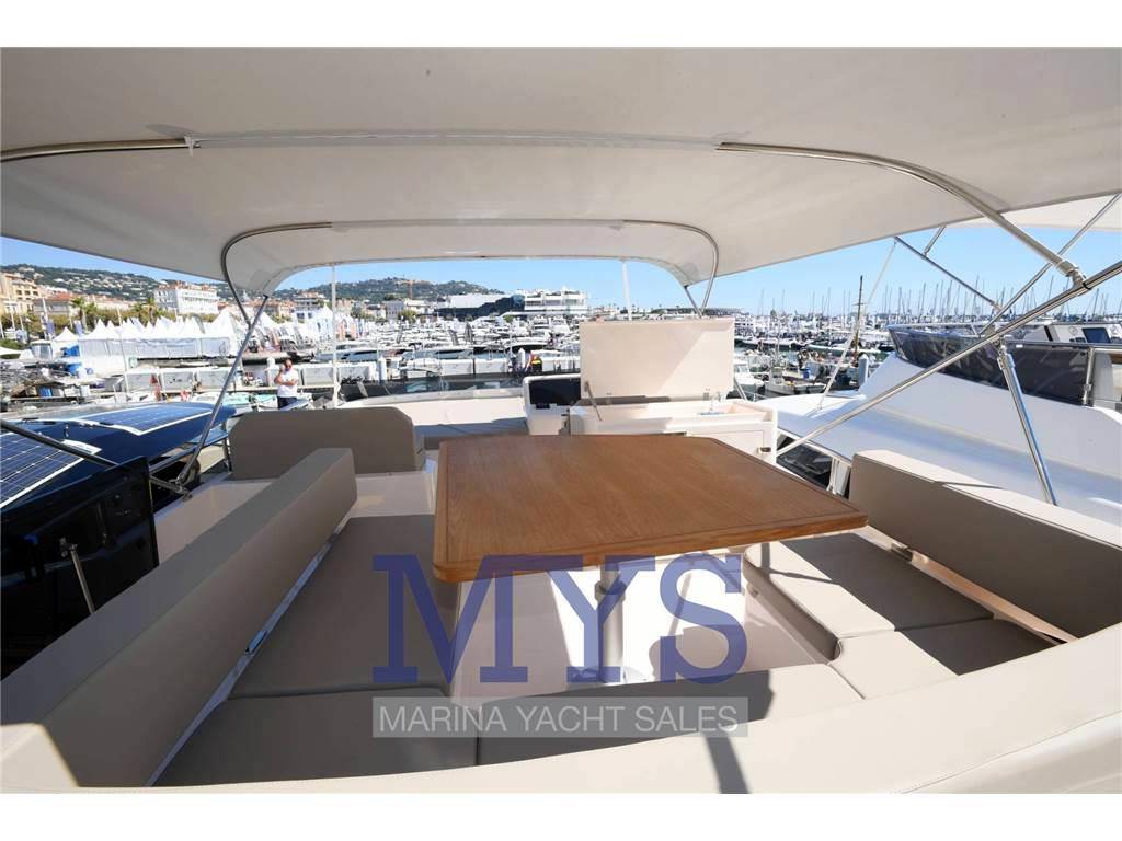 Cayman yachts F520 new