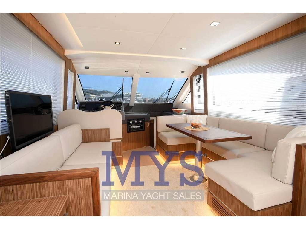 Cayman yachts F520 new