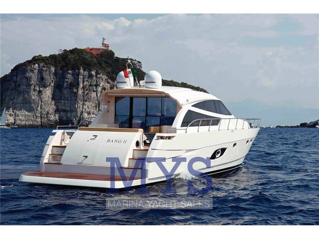 Cayman yachts S640