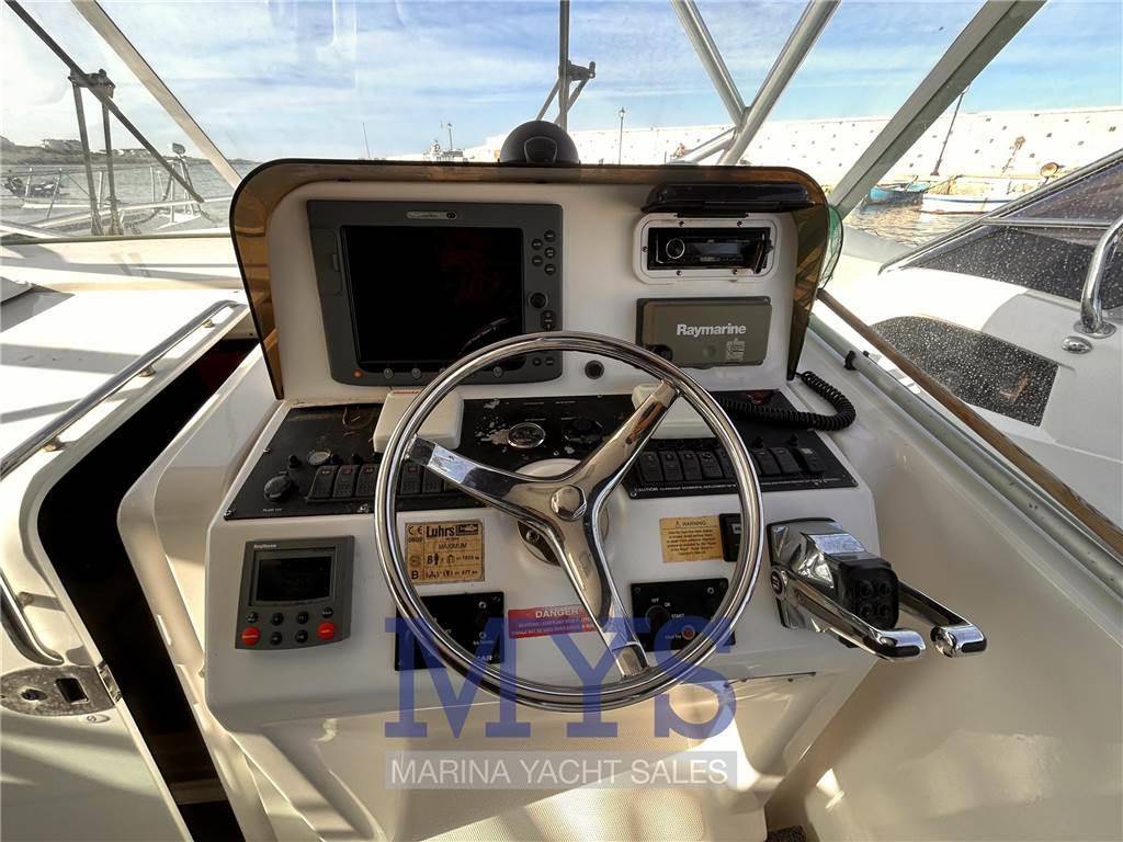 Luhrs 28 open