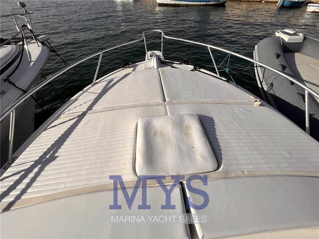 Luhrs 28 open