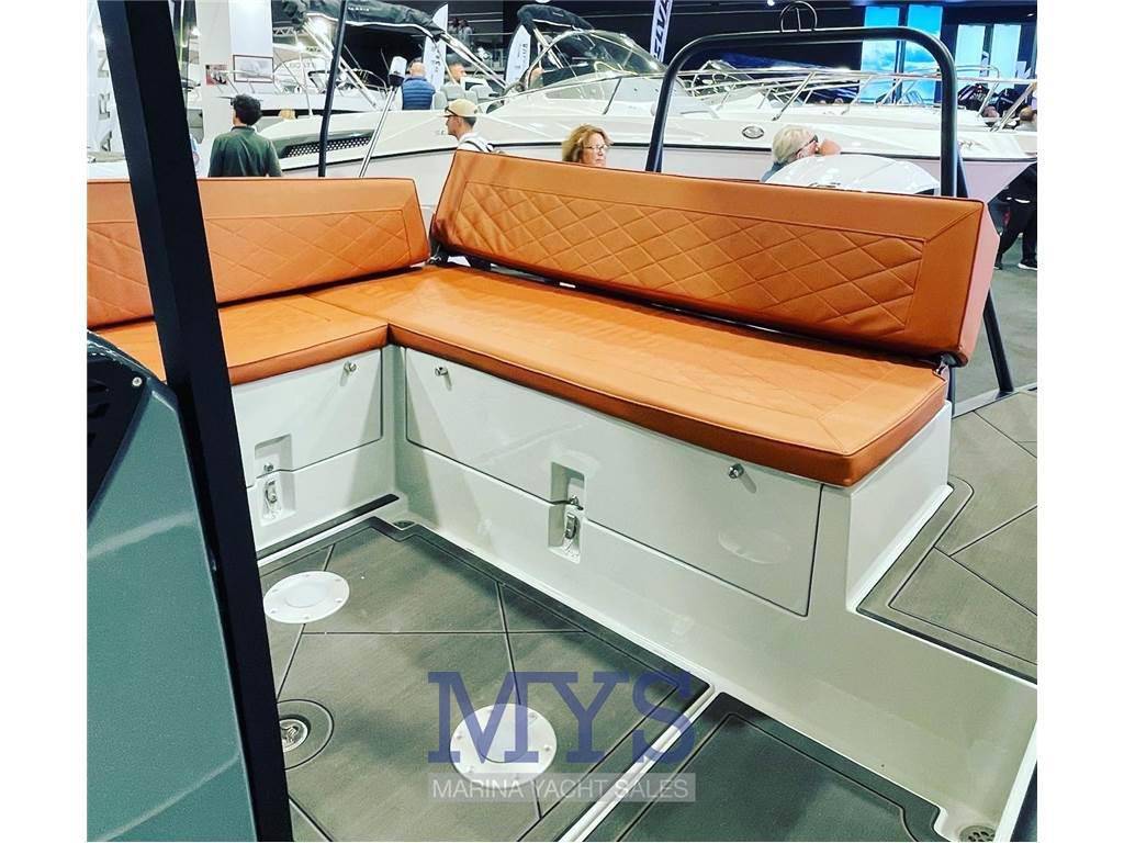 Protagon yachts 25