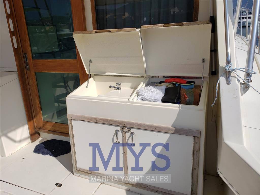 Hatteras 36 conv.