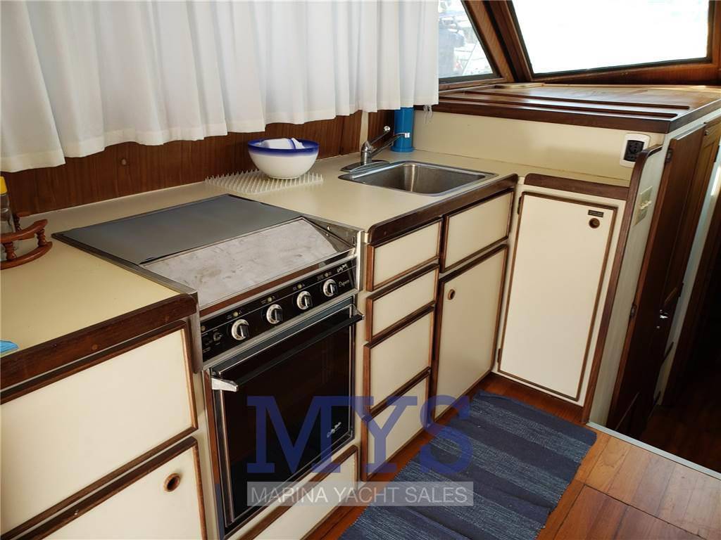 Hatteras 36 conv.