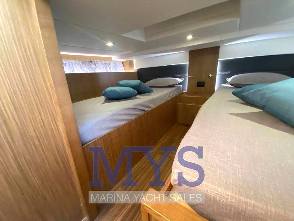 Cayman yachts 400 wa new