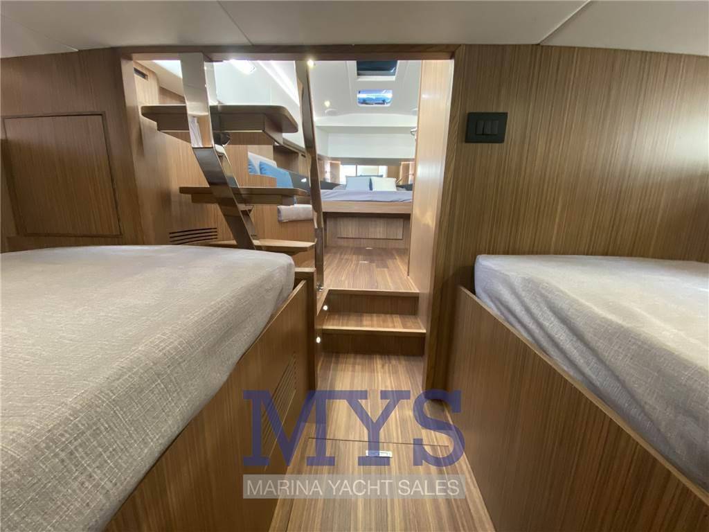 Cayman yachts 400 wa new